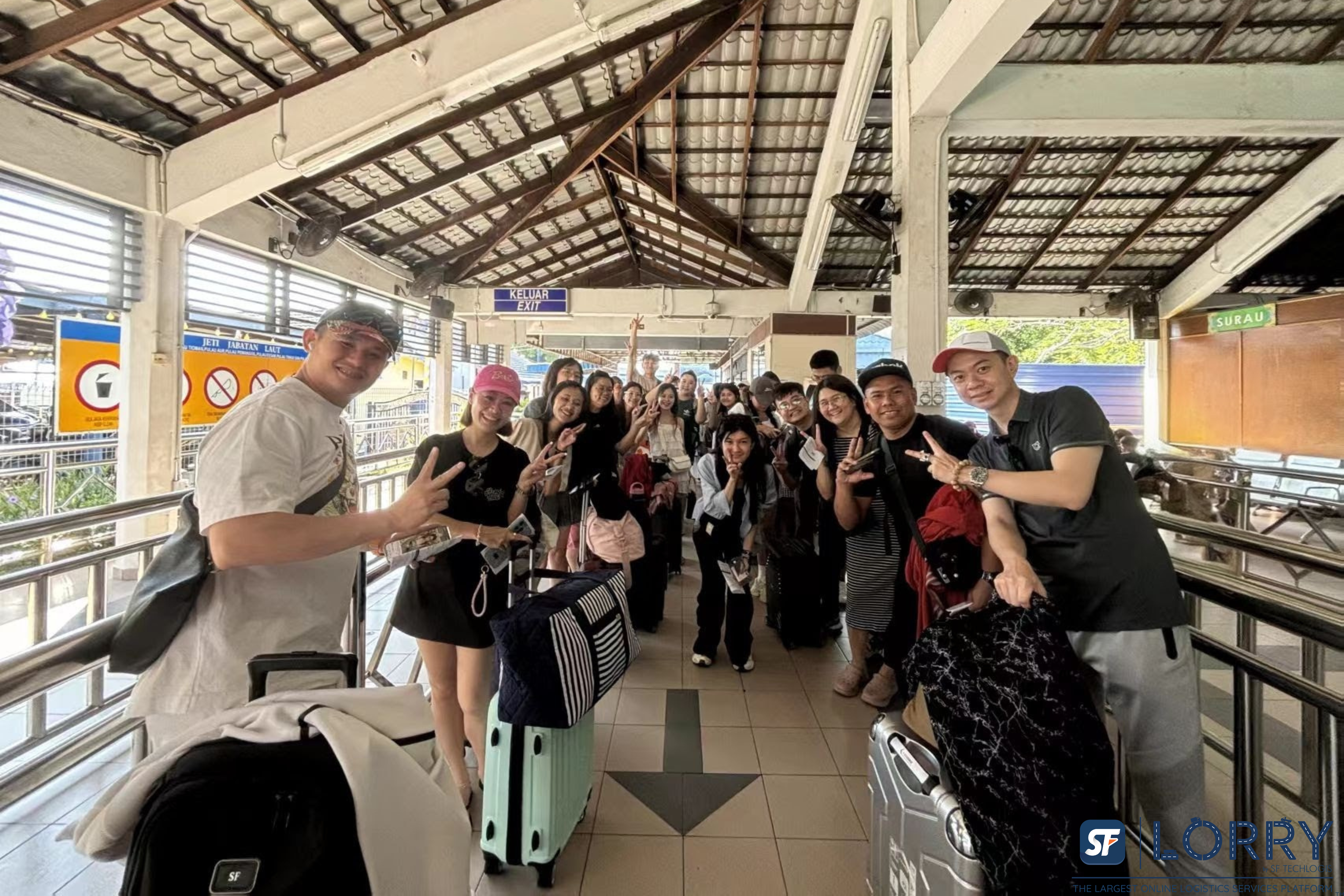 SF Lorry team enjoying beach activities and team bonding in Pulau Tioman.